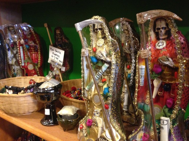 SantaMuertestatues